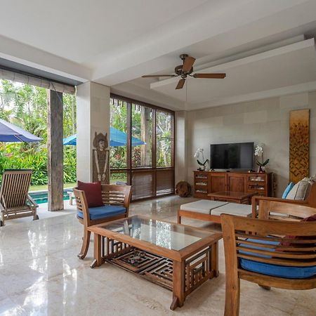 Villa Rumah Isah จันดีดาซา ภายนอก รูปภาพ