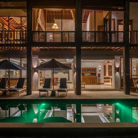 Villa Rumah Isah จันดีดาซา ภายนอก รูปภาพ
