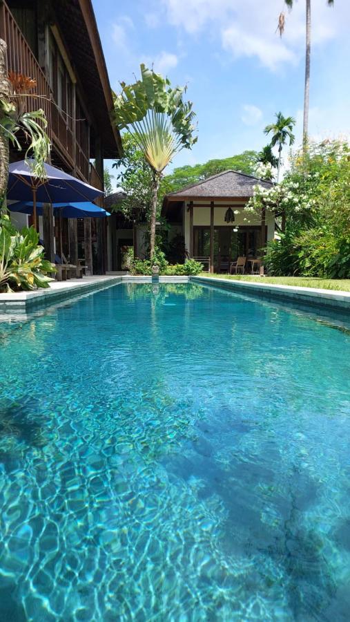 Villa Rumah Isah จันดีดาซา ภายนอก รูปภาพ