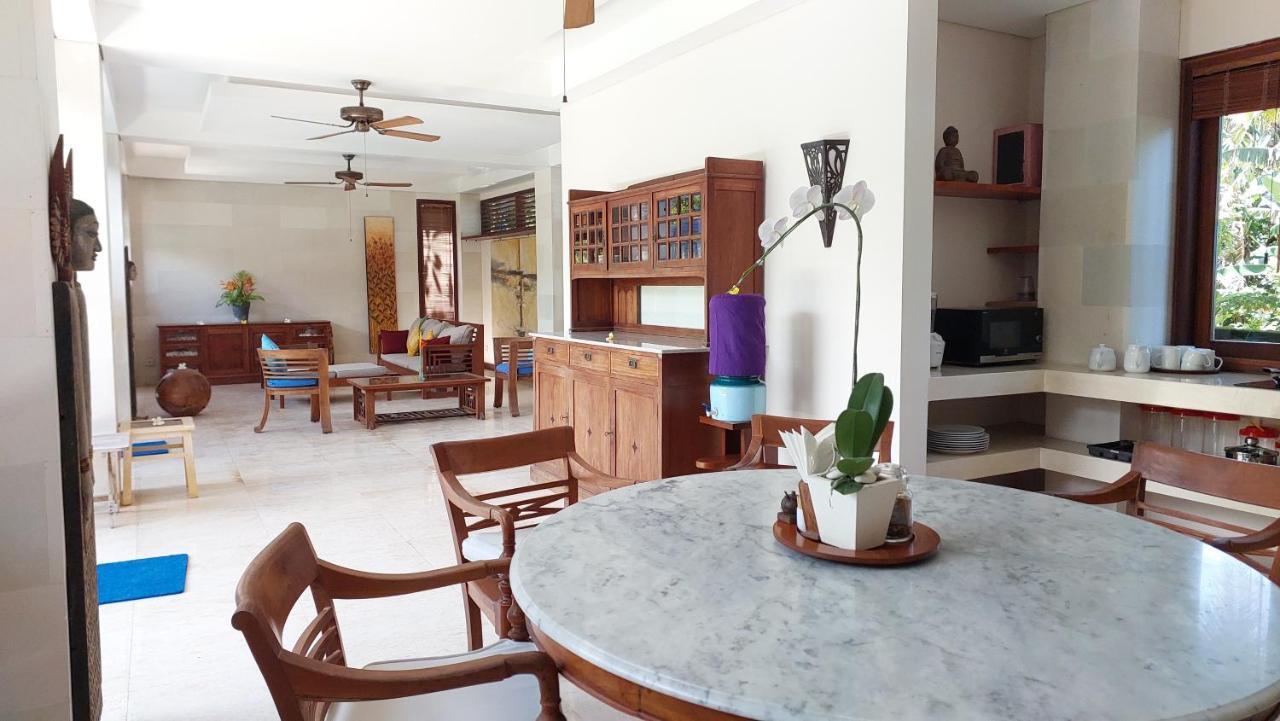 Villa Rumah Isah จันดีดาซา ภายนอก รูปภาพ