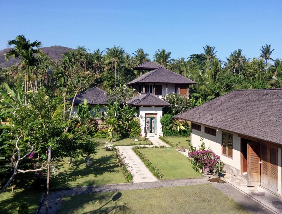 Villa Rumah Isah จันดีดาซา ภายนอก รูปภาพ