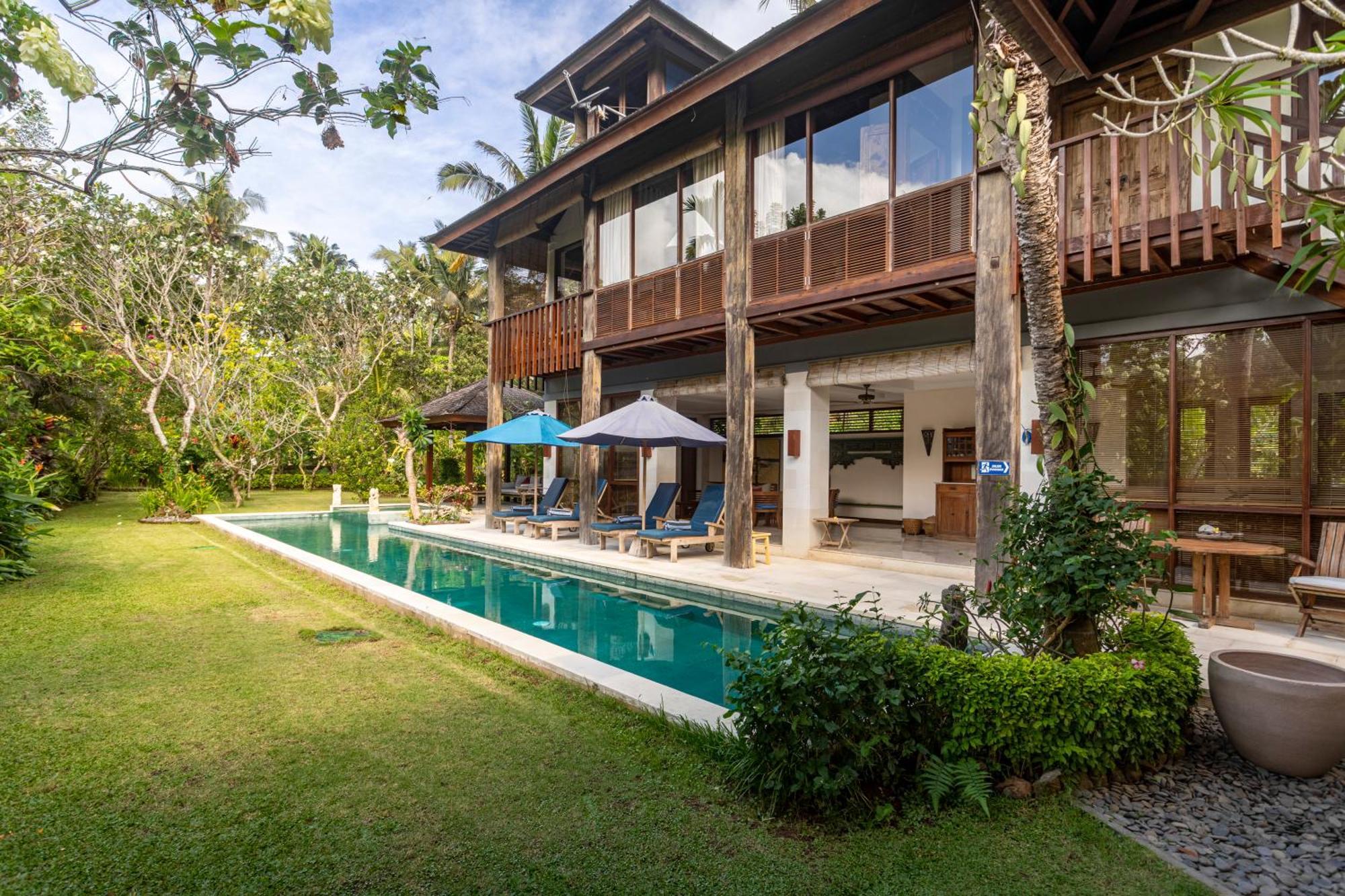 Villa Rumah Isah จันดีดาซา ภายนอก รูปภาพ