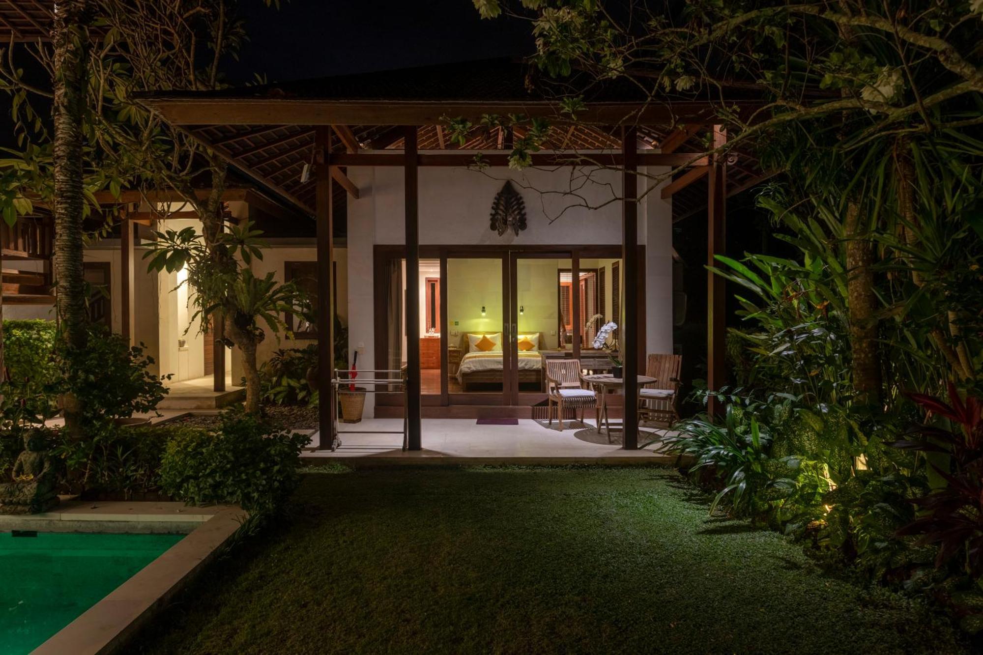 Villa Rumah Isah จันดีดาซา ภายนอก รูปภาพ
