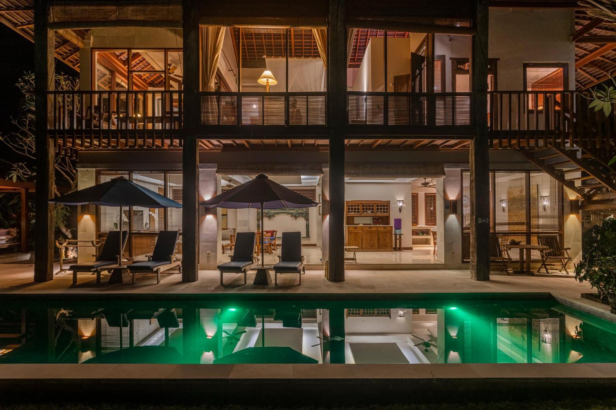 Villa Rumah Isah จันดีดาซา ภายนอก รูปภาพ