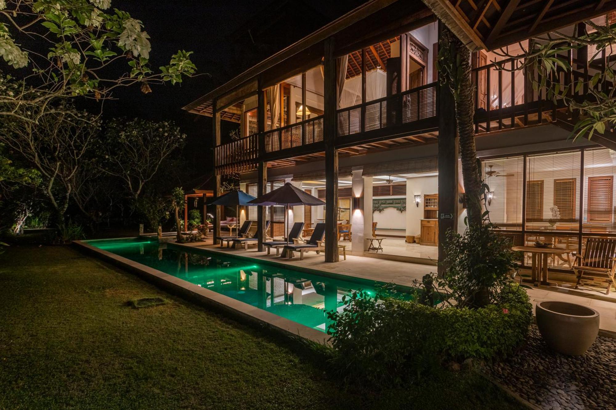 Villa Rumah Isah จันดีดาซา ภายนอก รูปภาพ
