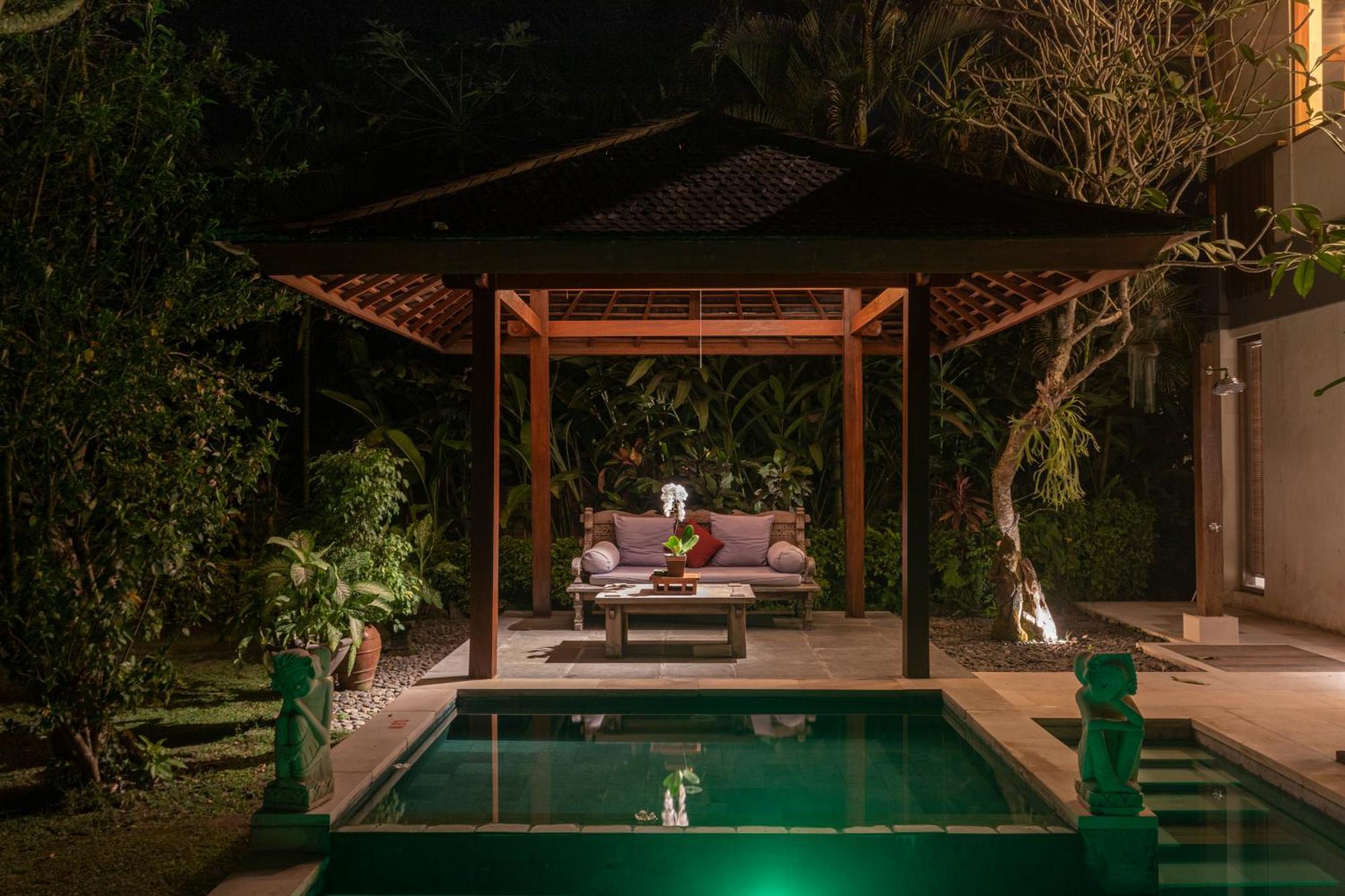 Villa Rumah Isah จันดีดาซา ภายนอก รูปภาพ